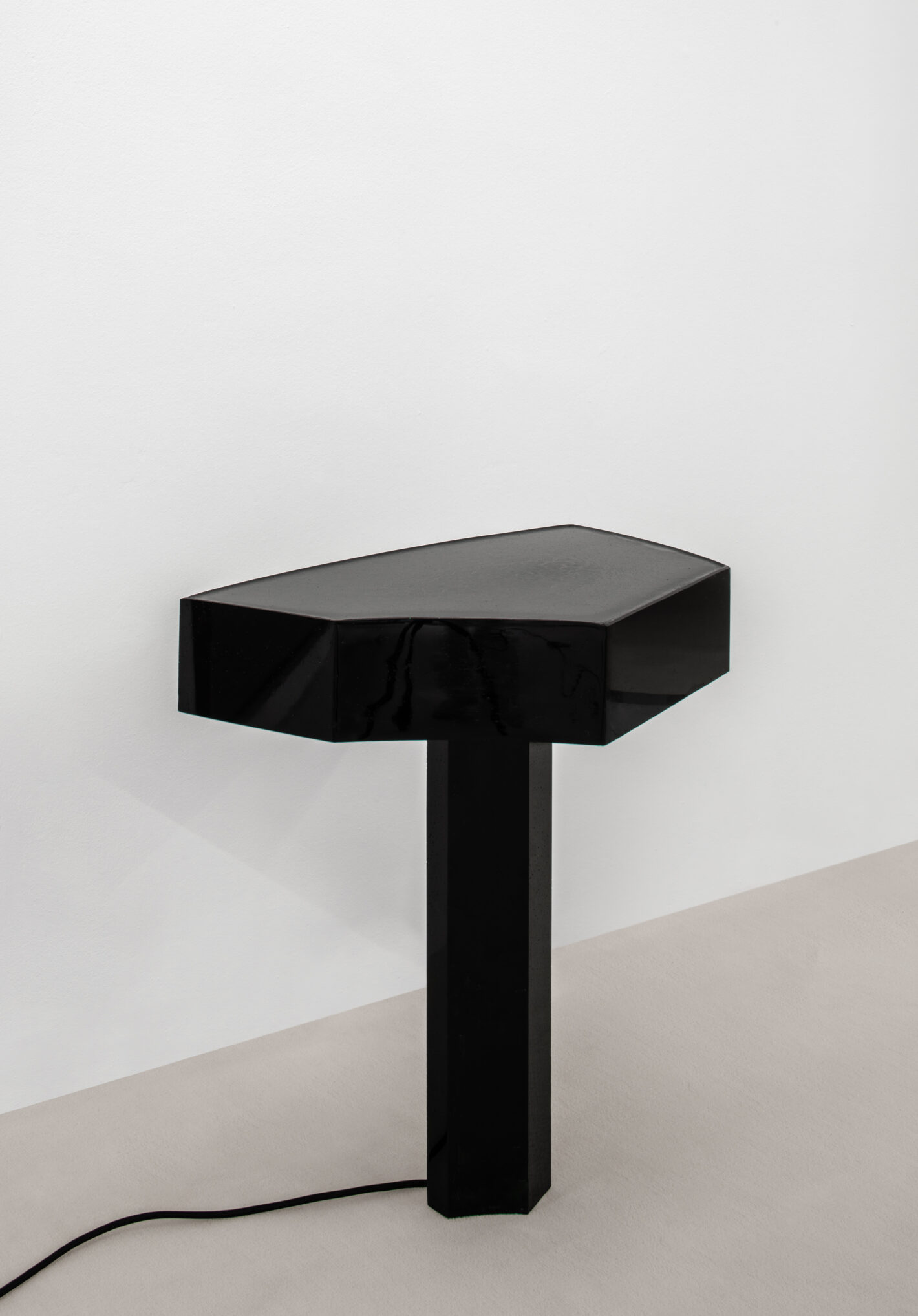 Studio Anne Holtrop Table Lamp pic by Jeroen Verrecht